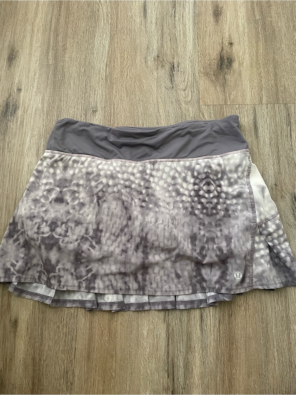 Lululemon run skirt size 6